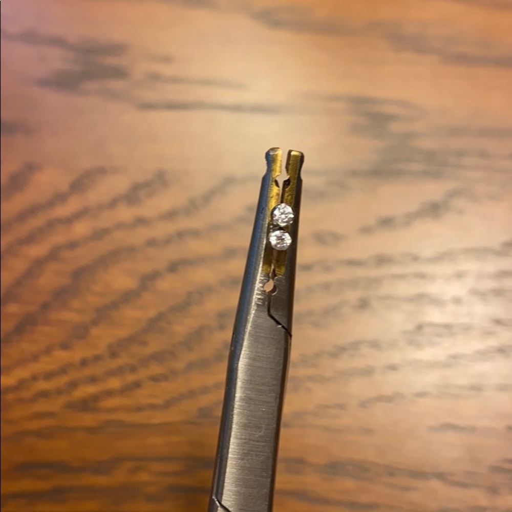 Anatometal 2mm cz titanium